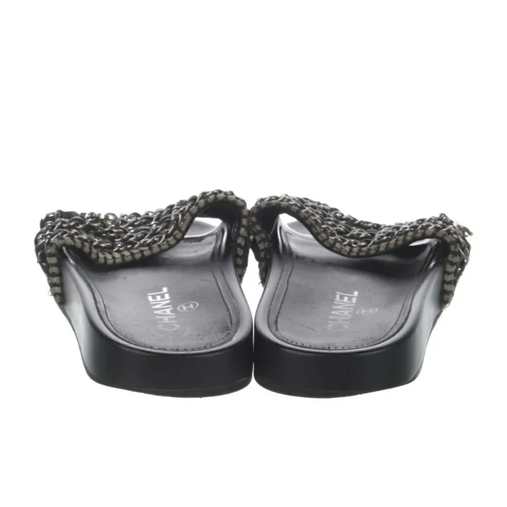 Chanel interlocke CC slides size 8